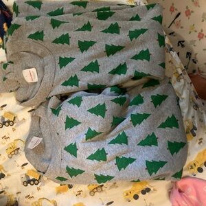 Set of Hanna andersons pjs